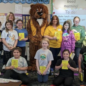 hamlet-lions-club-dictionary-donation